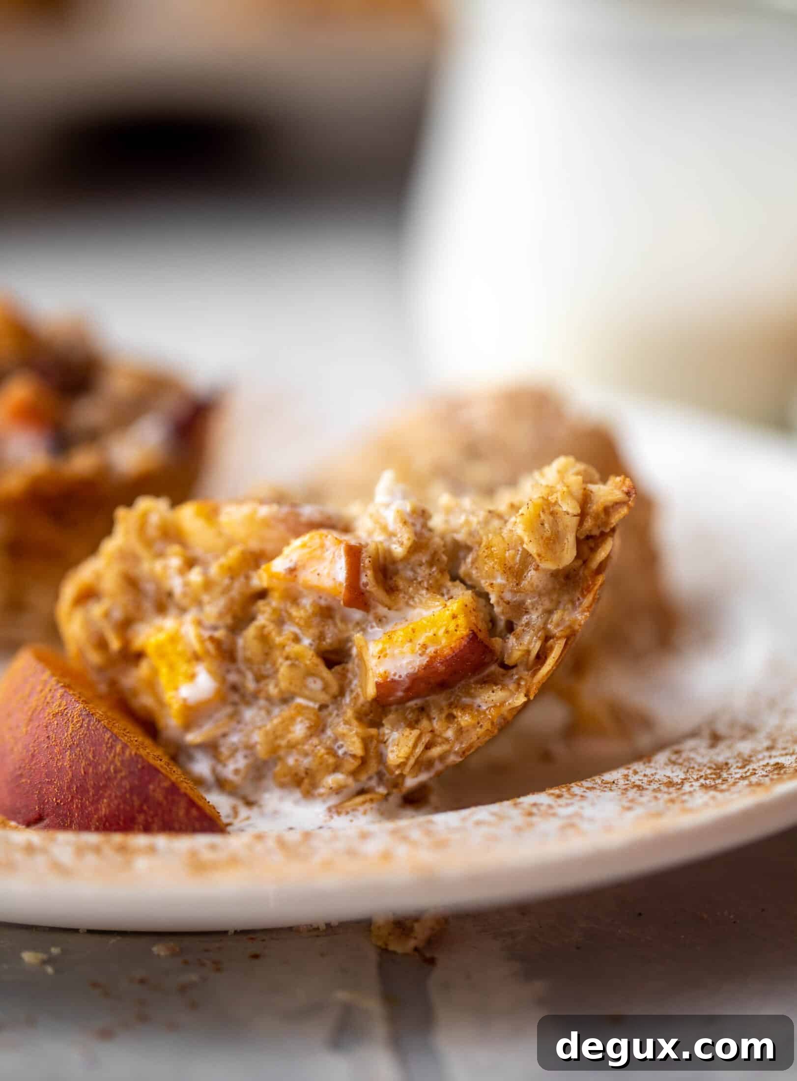 peaches and cream baked oatmeal cups