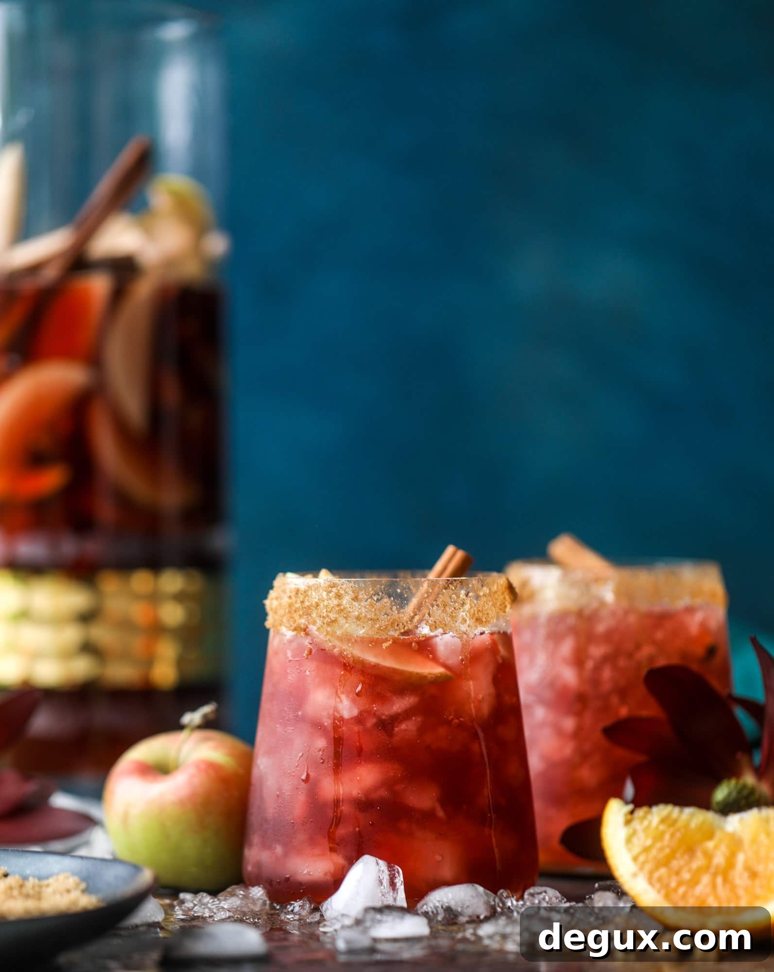 35 Fall Drinks: Mocktails, Cocktails, Coffees & More 2 35 of the best fall drink recipes
