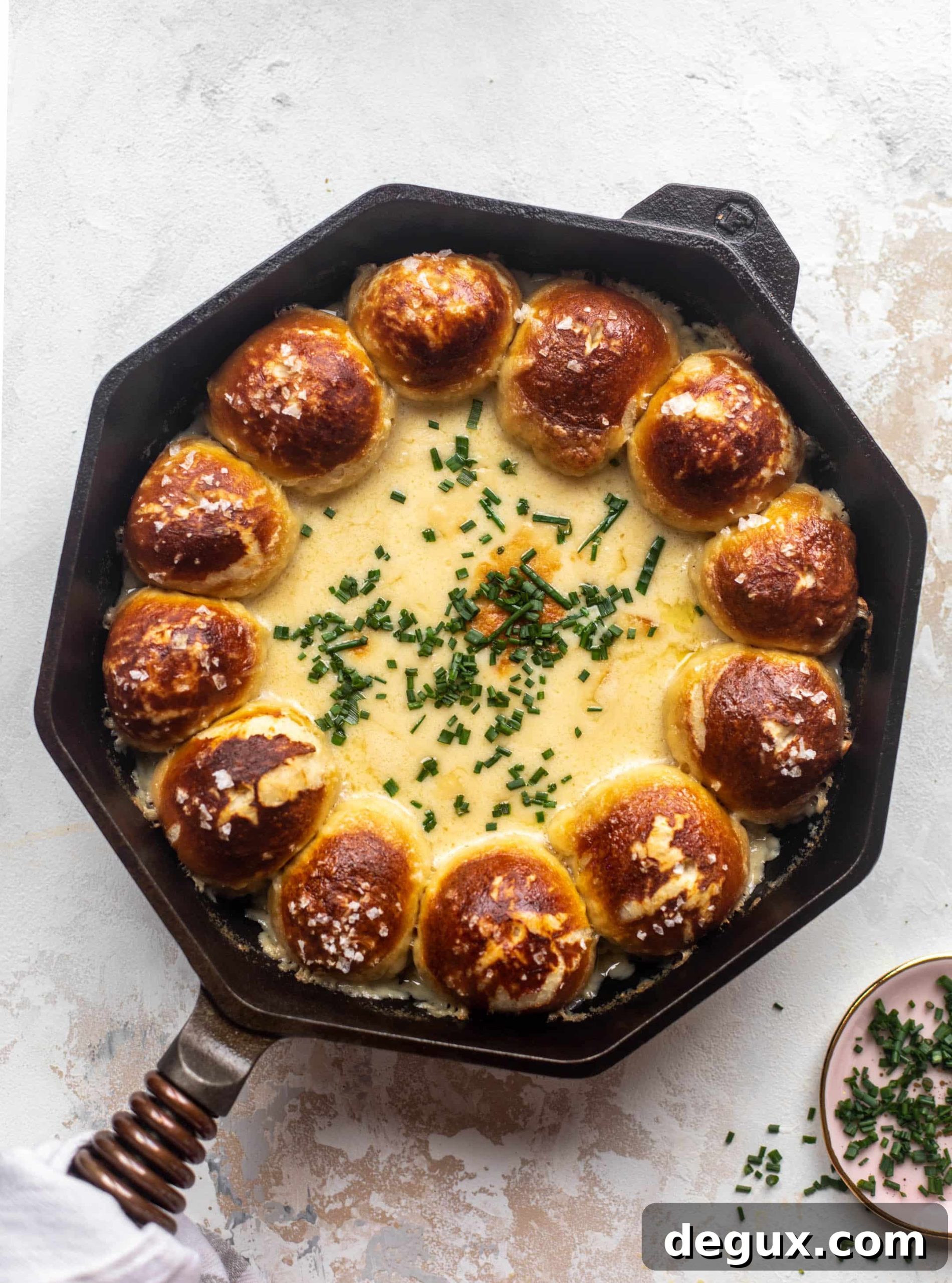 Pumpkin Beer Cheese Dip with Soft Pretzels Skillet 6 pumpkin beer cheese with soft pretzel rolls
