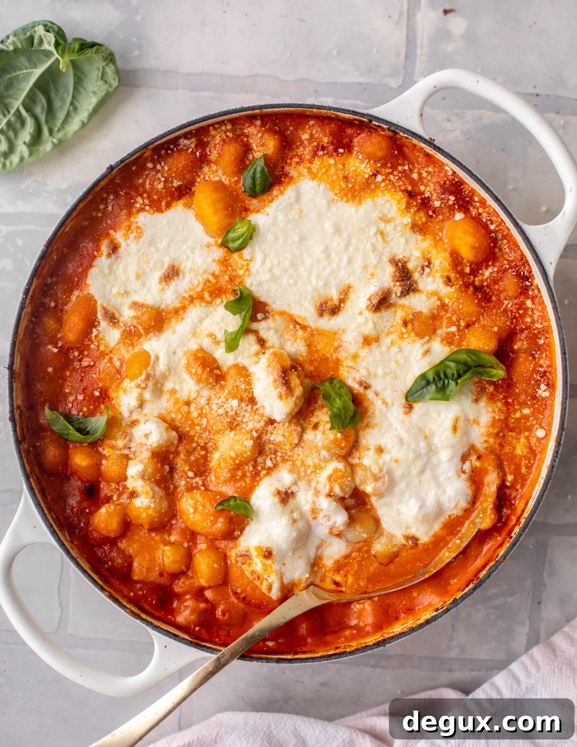Baked Gnocchi in Vodka Sauce with Creamy Burrata 6 baked vodka sauce gnocchi with burrata