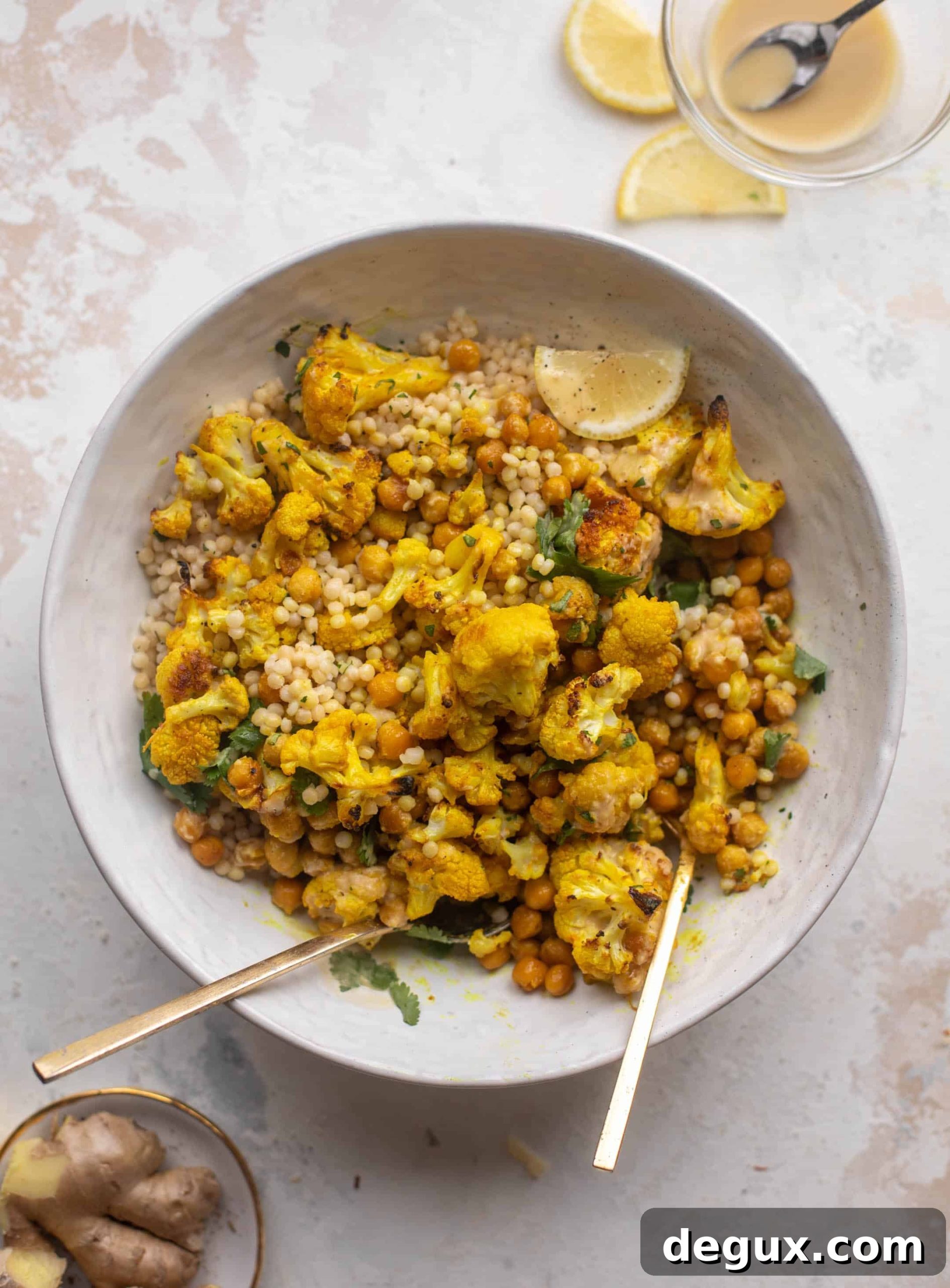 Golden Ginger Cauliflower & Chickpea Bowls for Flavorful Meals 11 golden ginger cauliflower chickpea bowls