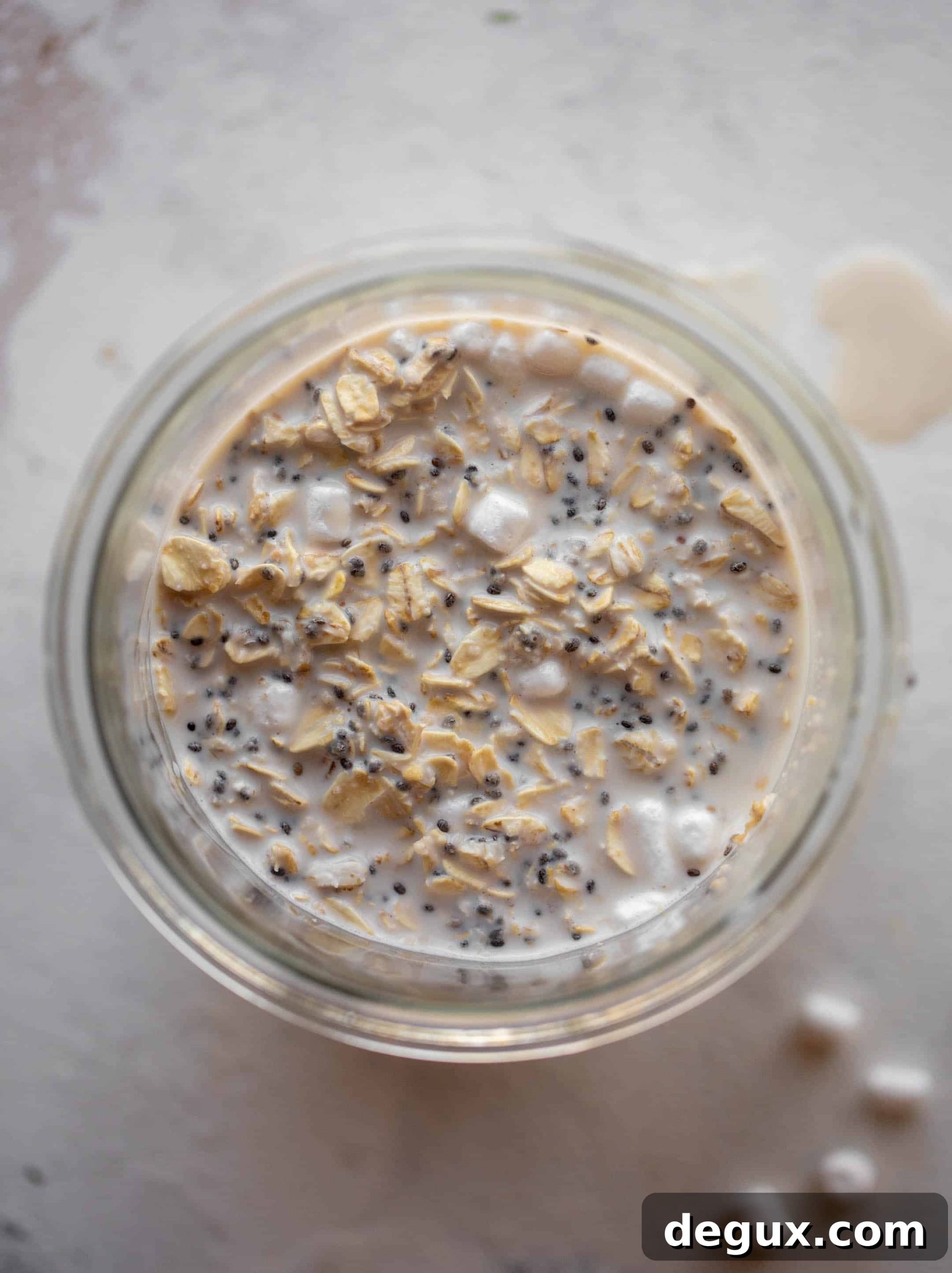 S'mores Overnight Oats Recipe: Creamy Chocolate & Graham Cluster 4 s'mores overnight oats