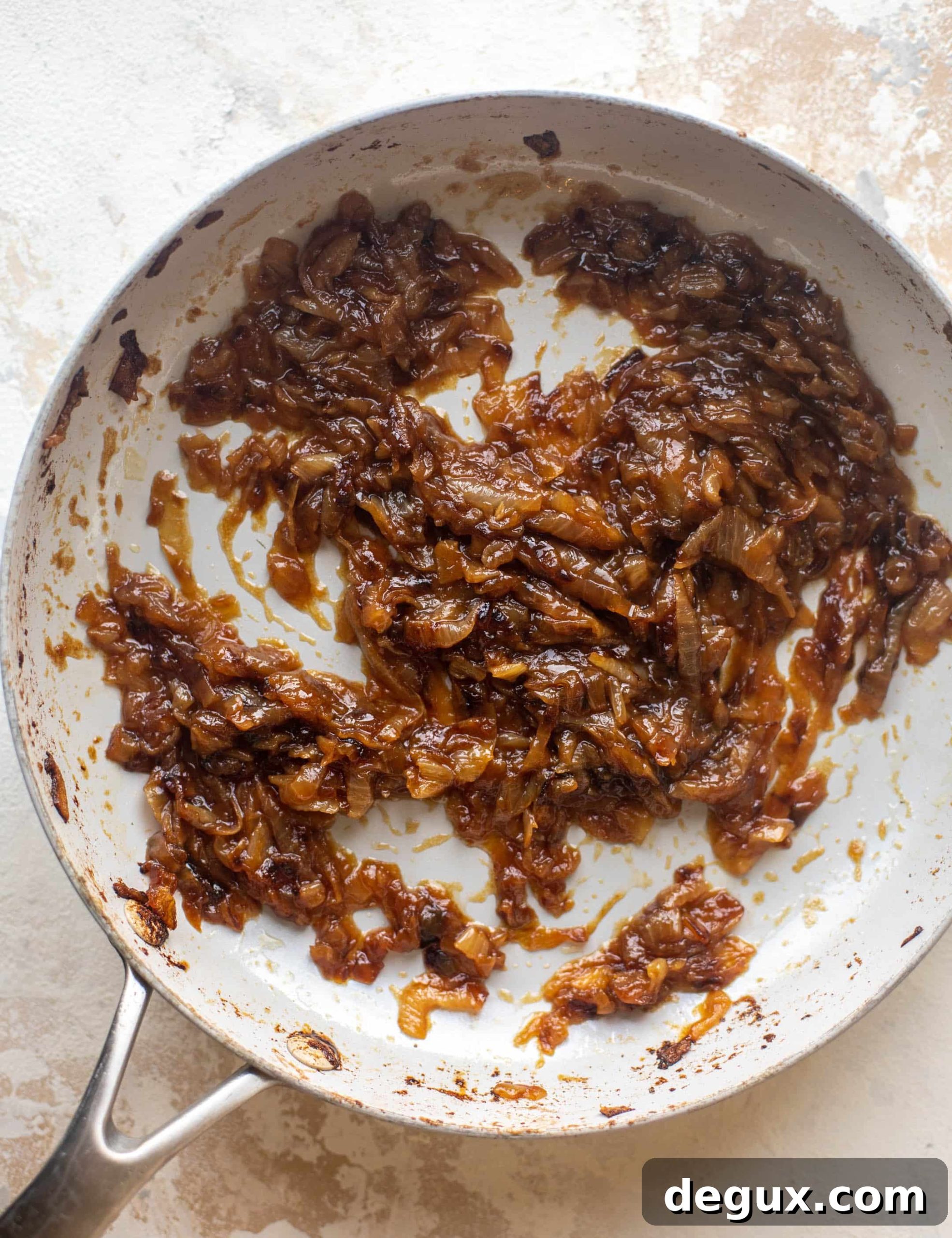 Caramelized Onion Hummus Recipe — Creamy, Savory Spread 3 caramelized onions