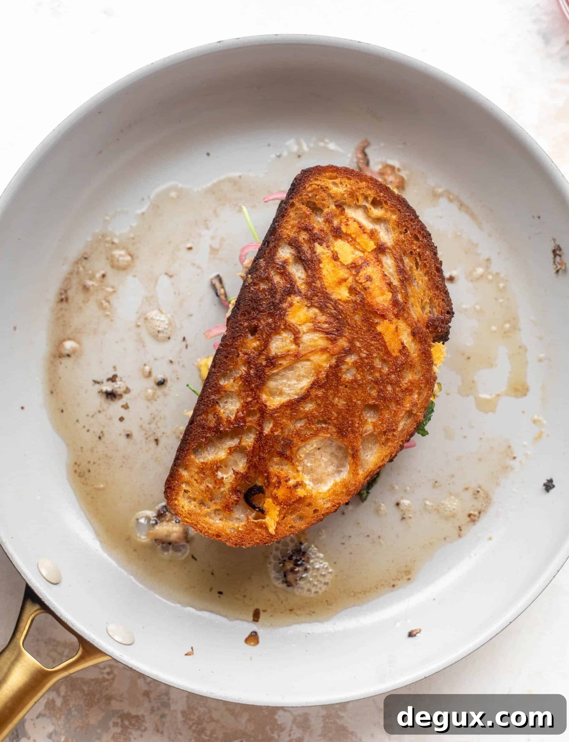 sharp cheddar tuna melts