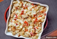 Creamy Chicken Mac and Cheese Casserole Recipe