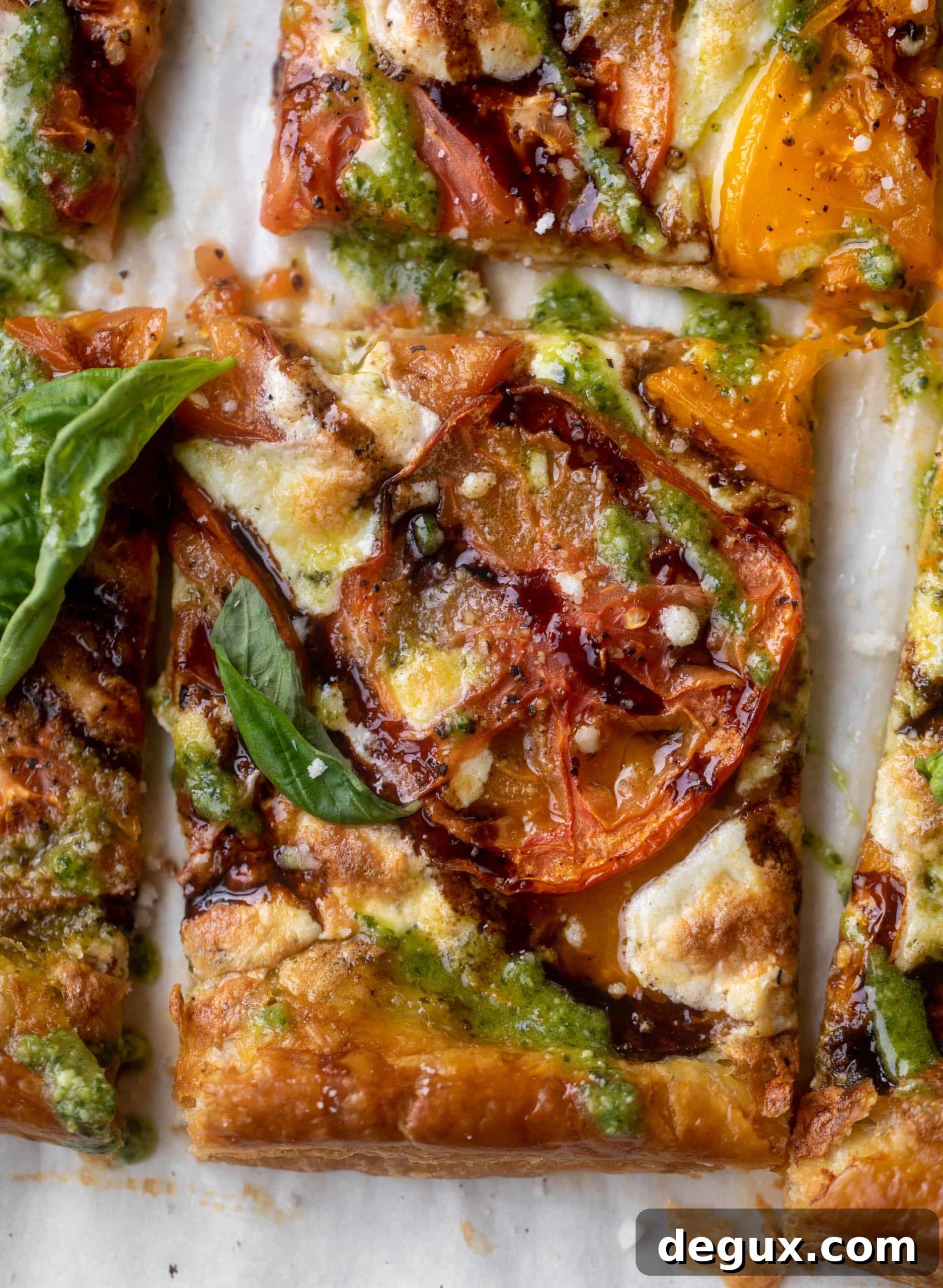 caprese puff pastry pizza