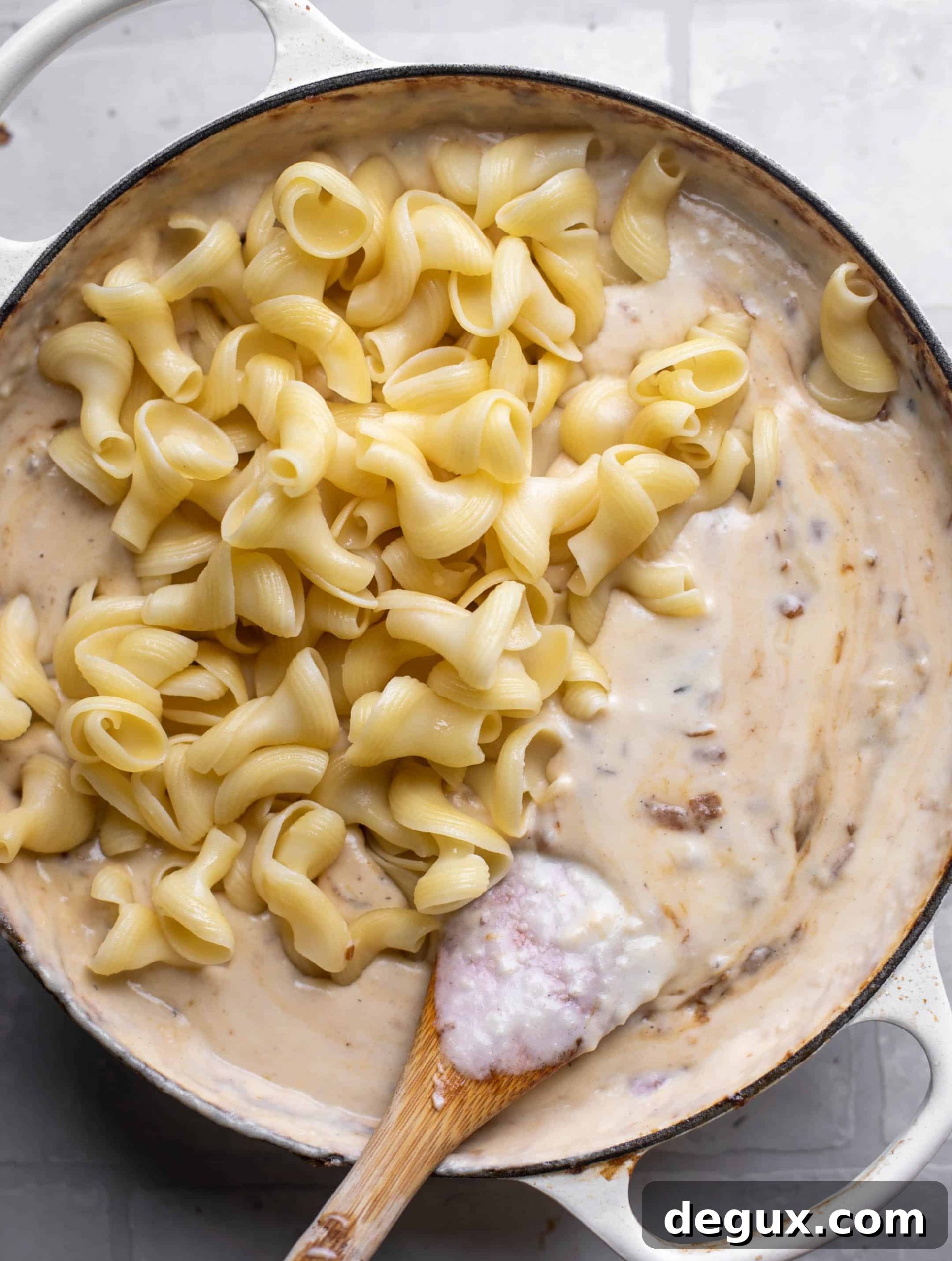 French Onion Macaroni and Cheese with Caramelized Onions 8 french onion mac and cheese