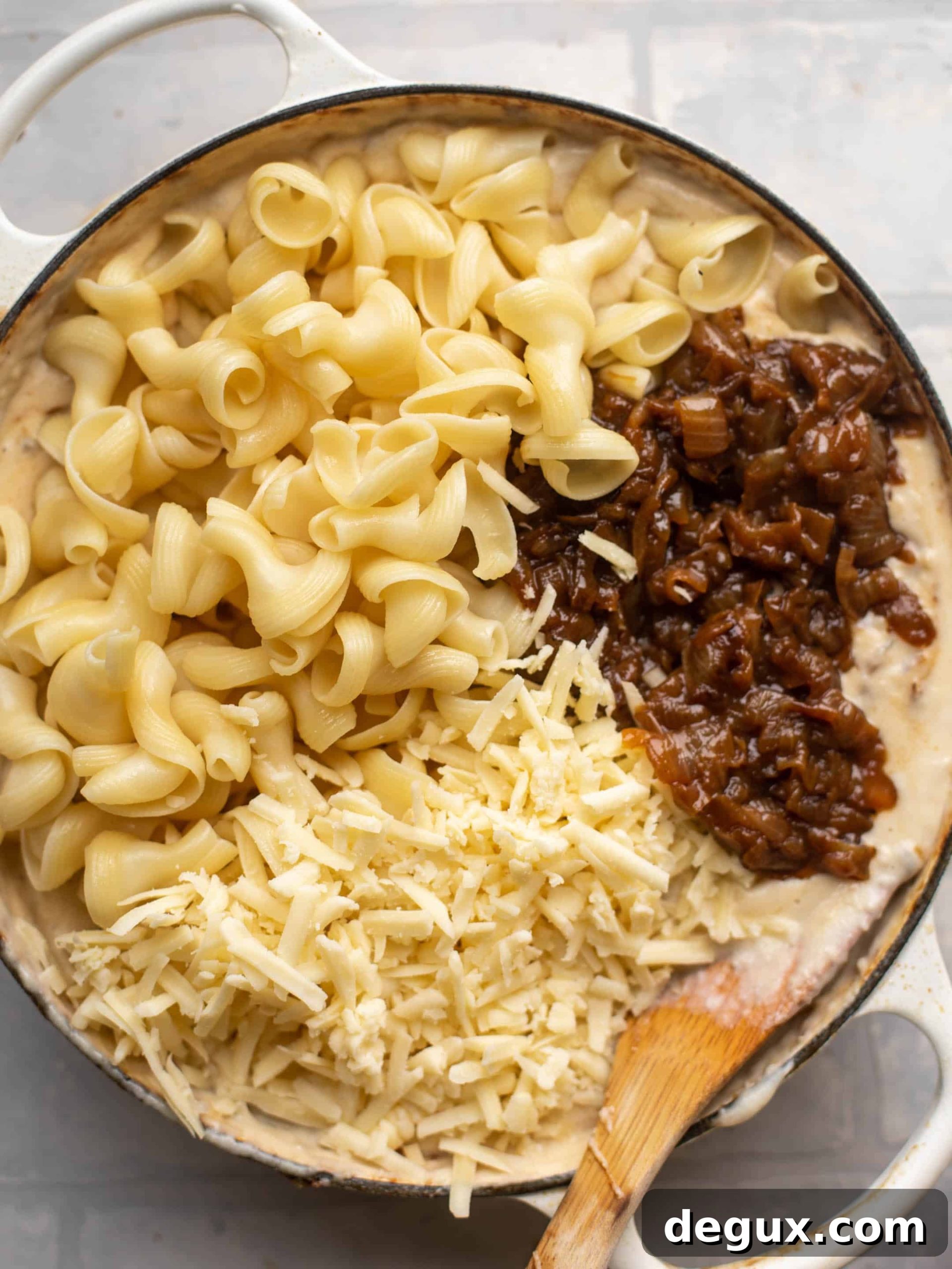 French Onion Macaroni and Cheese with Caramelized Onions 9 french onion mac and cheese