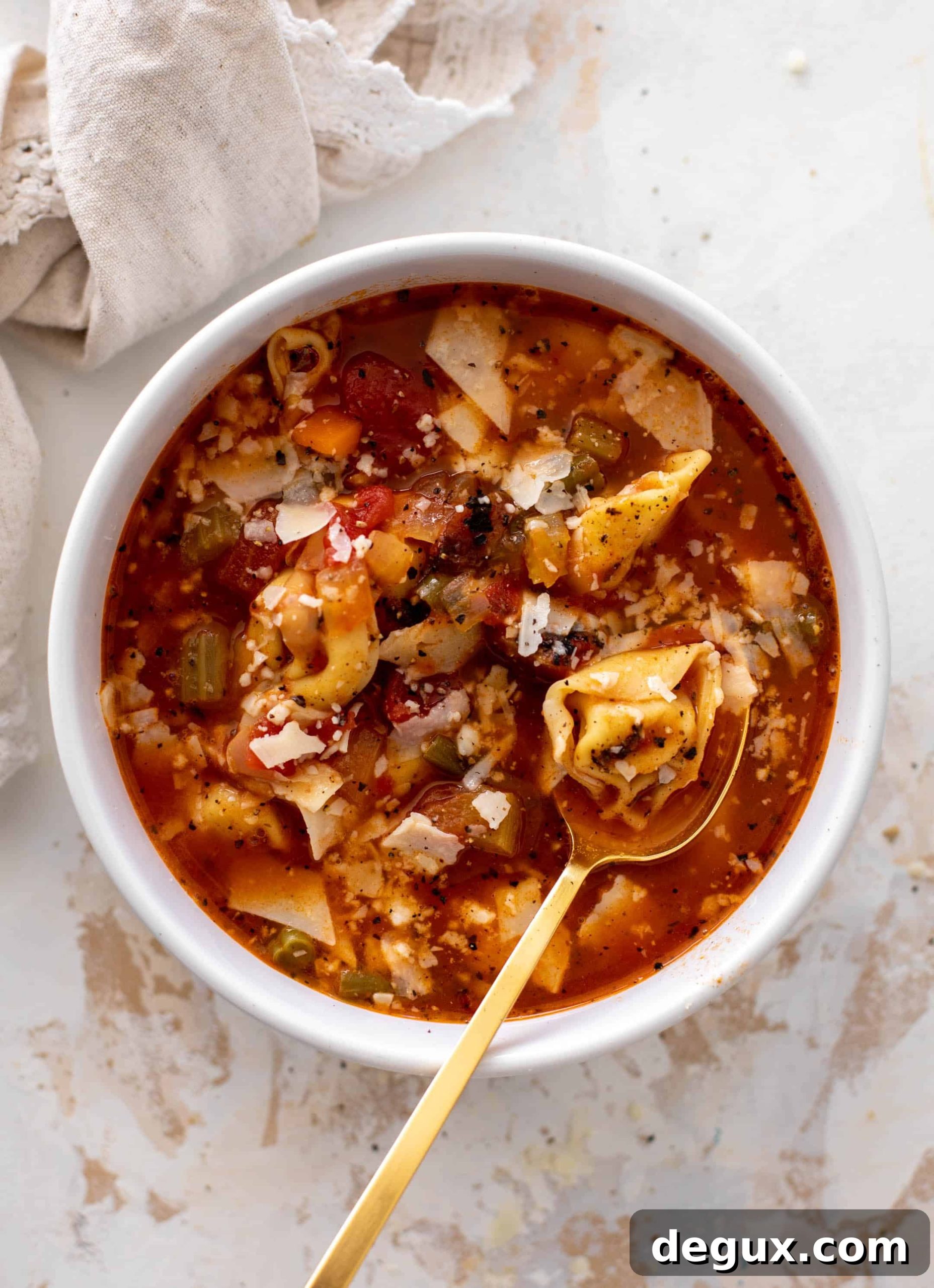 Cheese Tortellini Minestrone: Hearty Italian Soup Recipe 2 cheese tortellini minestrone