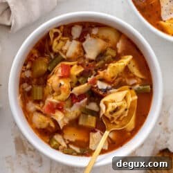 Cheese Tortellini Minestrone: Hearty Italian Soup Recipe 12 img 91964 11