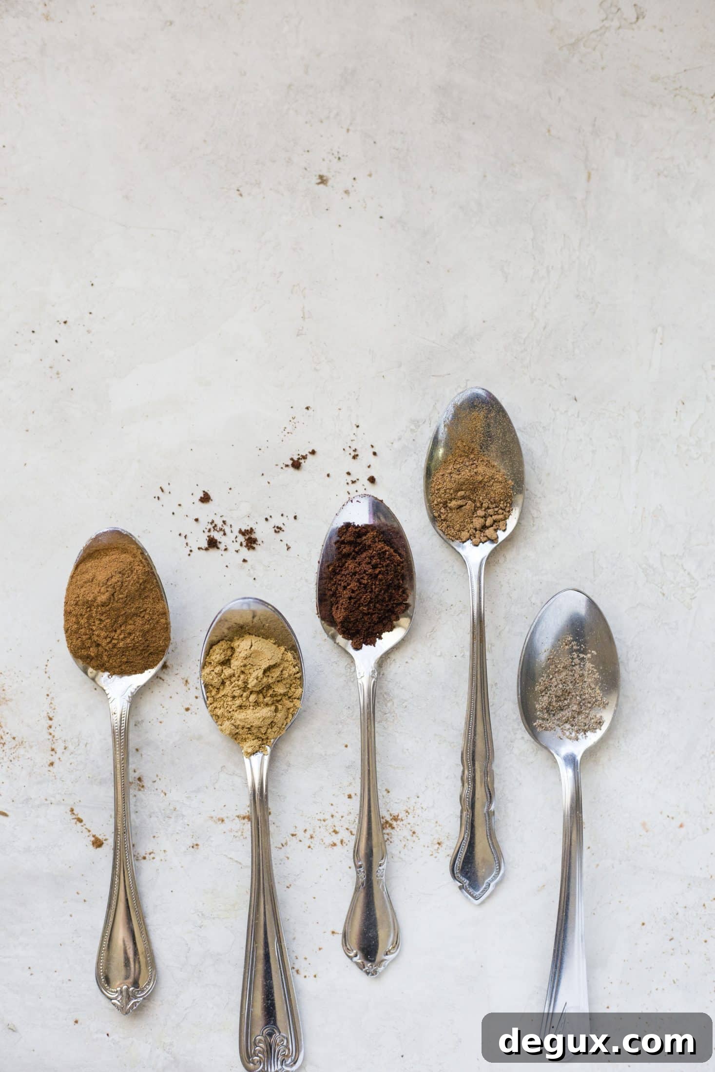 Make Your Own Pumpkin Pie Spice Blend at Home 4 Here is exactly how you make your own homemade pumpkin pie spice! Blend together a few spices and you won't have to buy a jar ever again! It's economical, fun and you can decide how flavorful you want your pumpkin pie spice! I howsweeteats.com #pumpkin #pie #spice