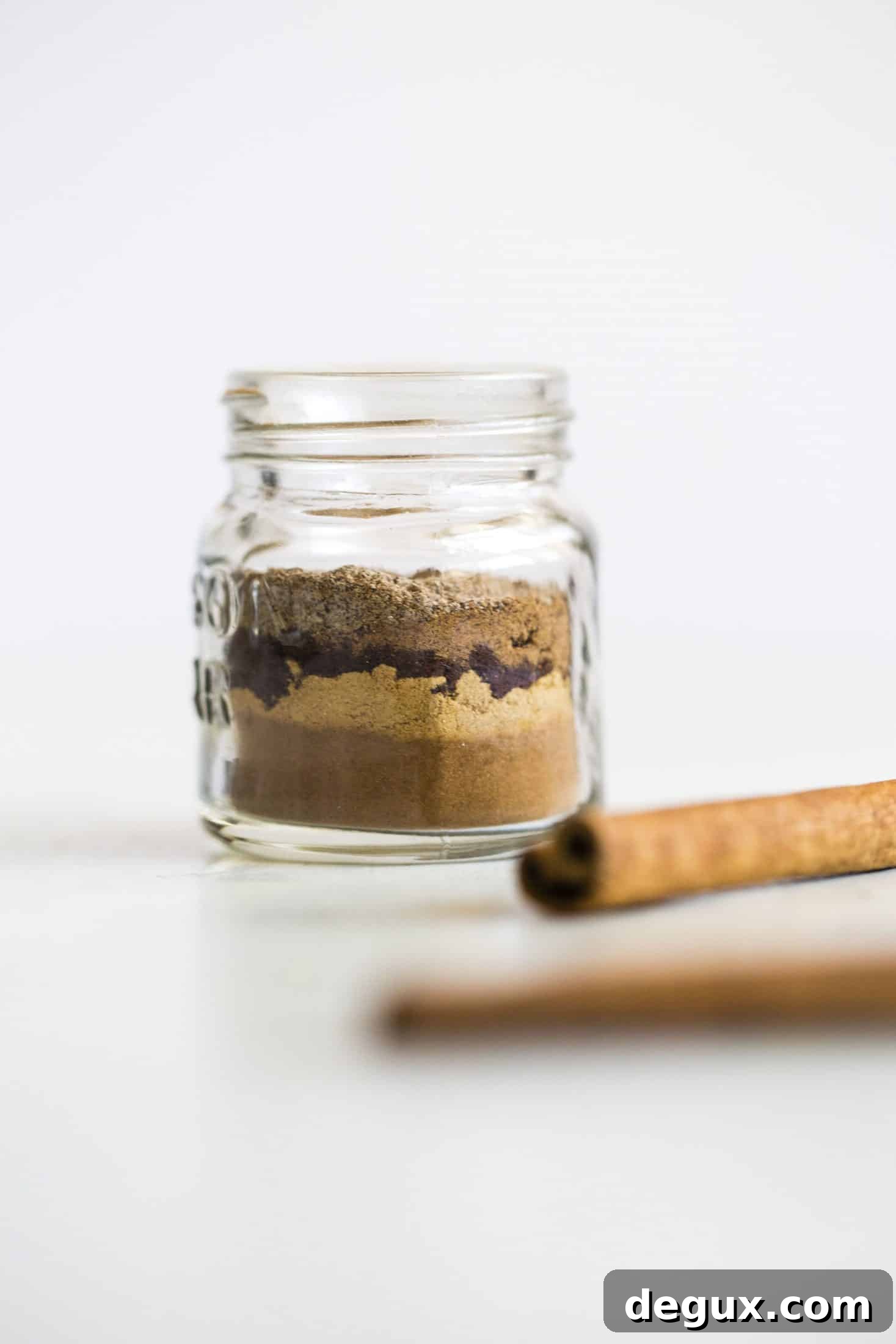 Make Your Own Pumpkin Pie Spice Blend at Home 7 Here is exactly how you make your own homemade pumpkin pie spice! Blend together a few spices and you won't have to buy a jar ever again! It's economical, fun and you can decide how flavorful you want your pumpkin pie spice! I howsweeteats.com #pumpkin #pie #spice