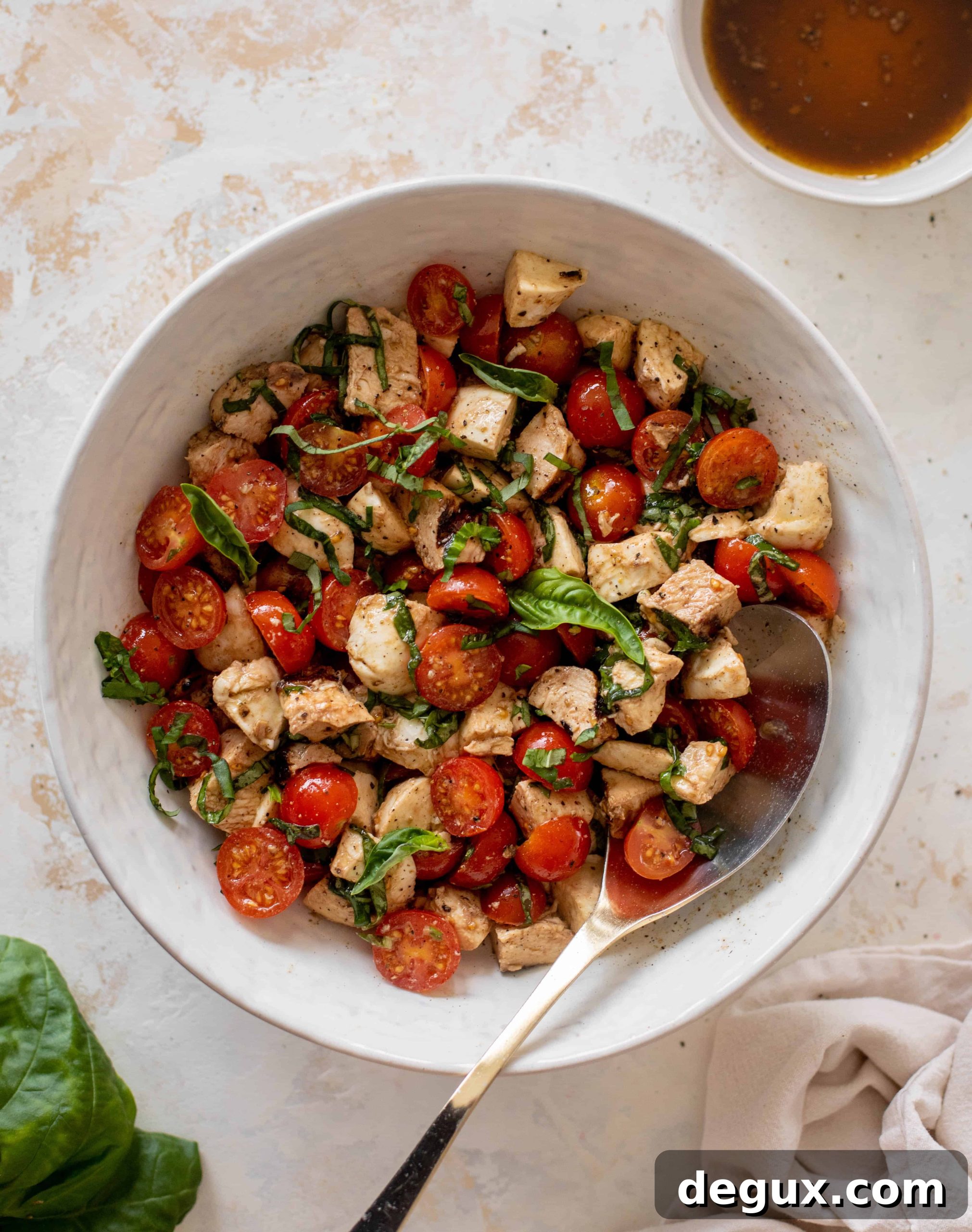 grilled chicken caprese lunch bowl
