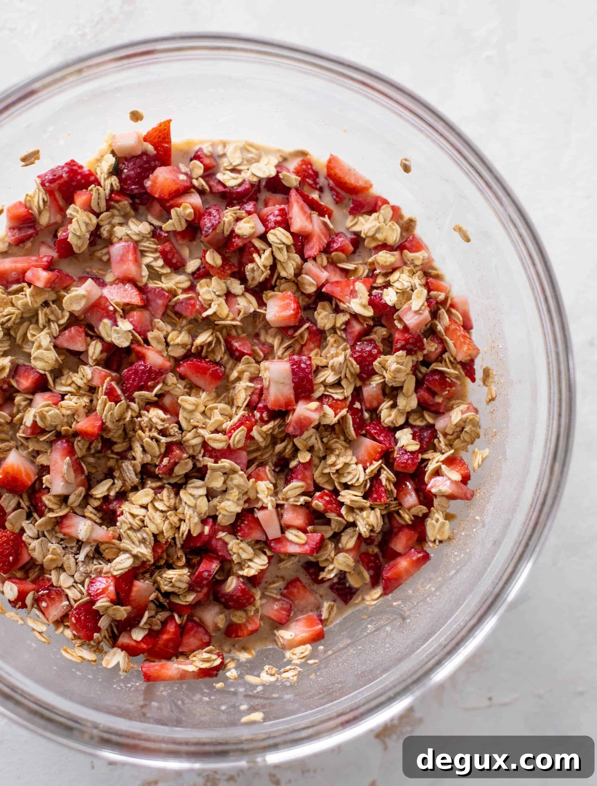 strawberries and cream oatmeal cups