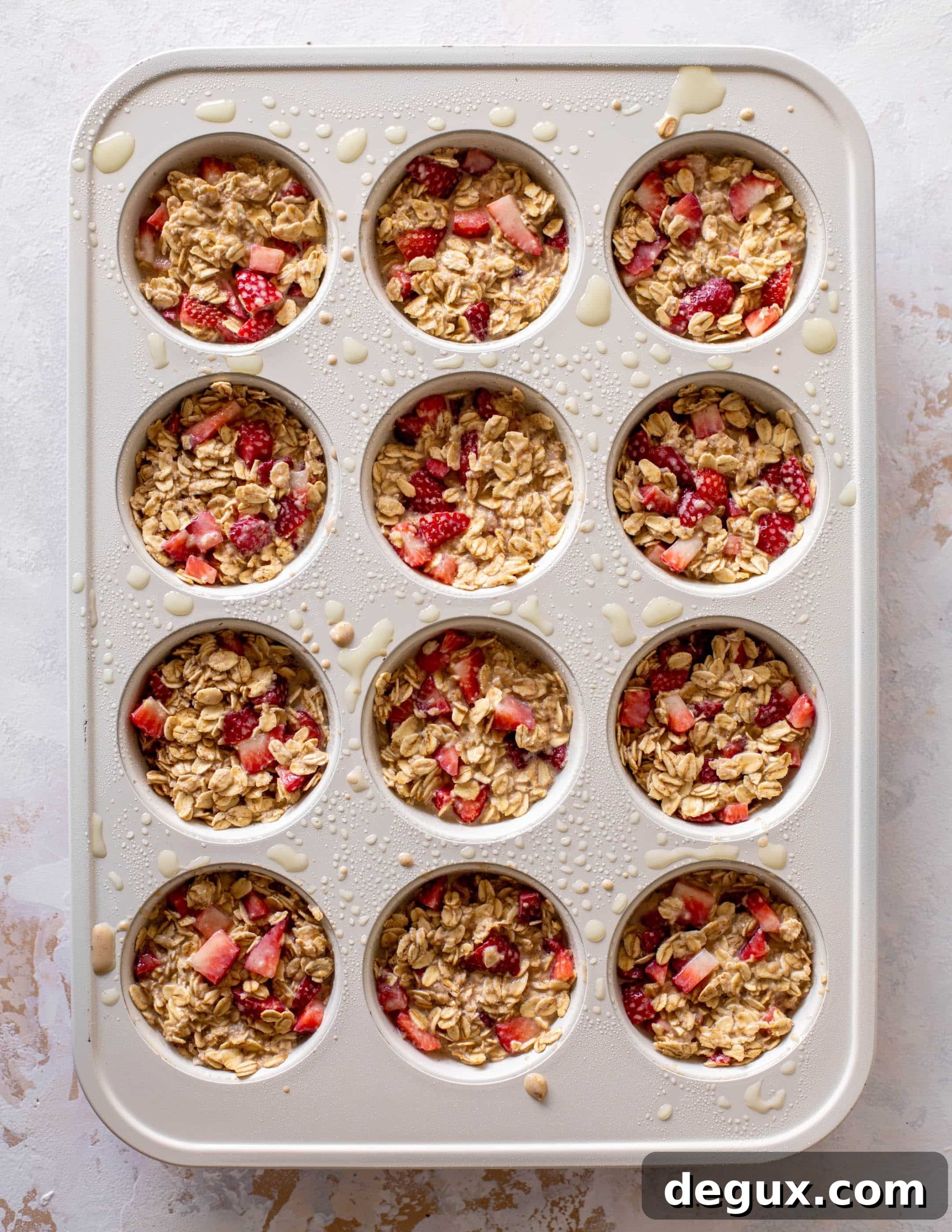 strawberries and cream oatmeal cups