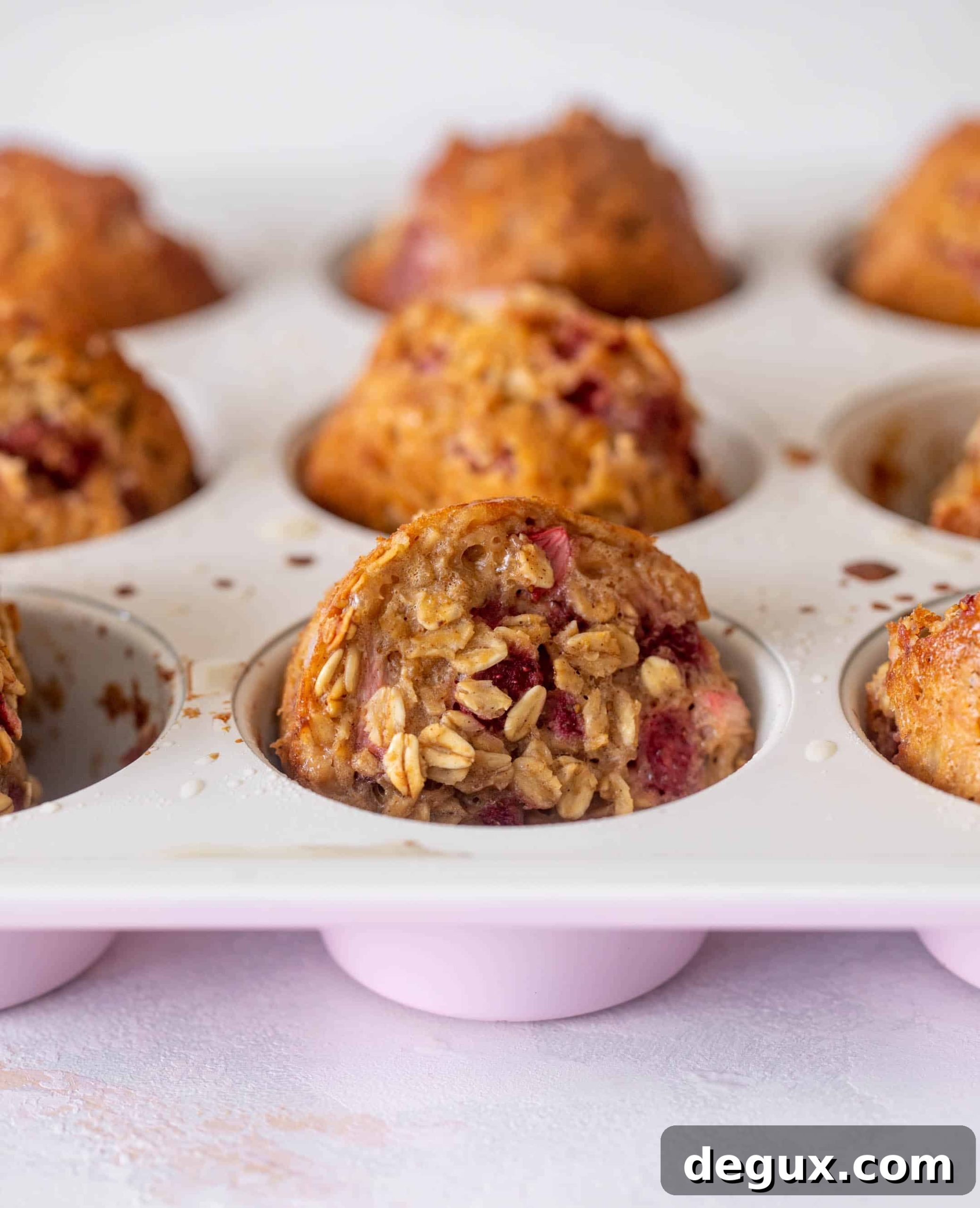 strawberries and cream oatmeal cups