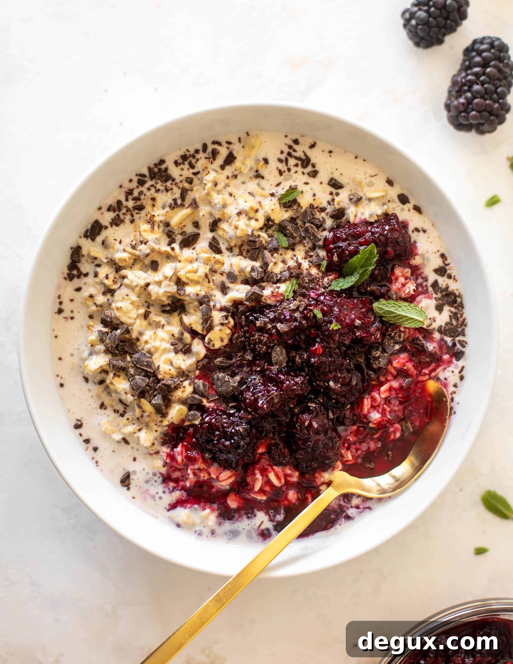 blackberry chip overnight oats