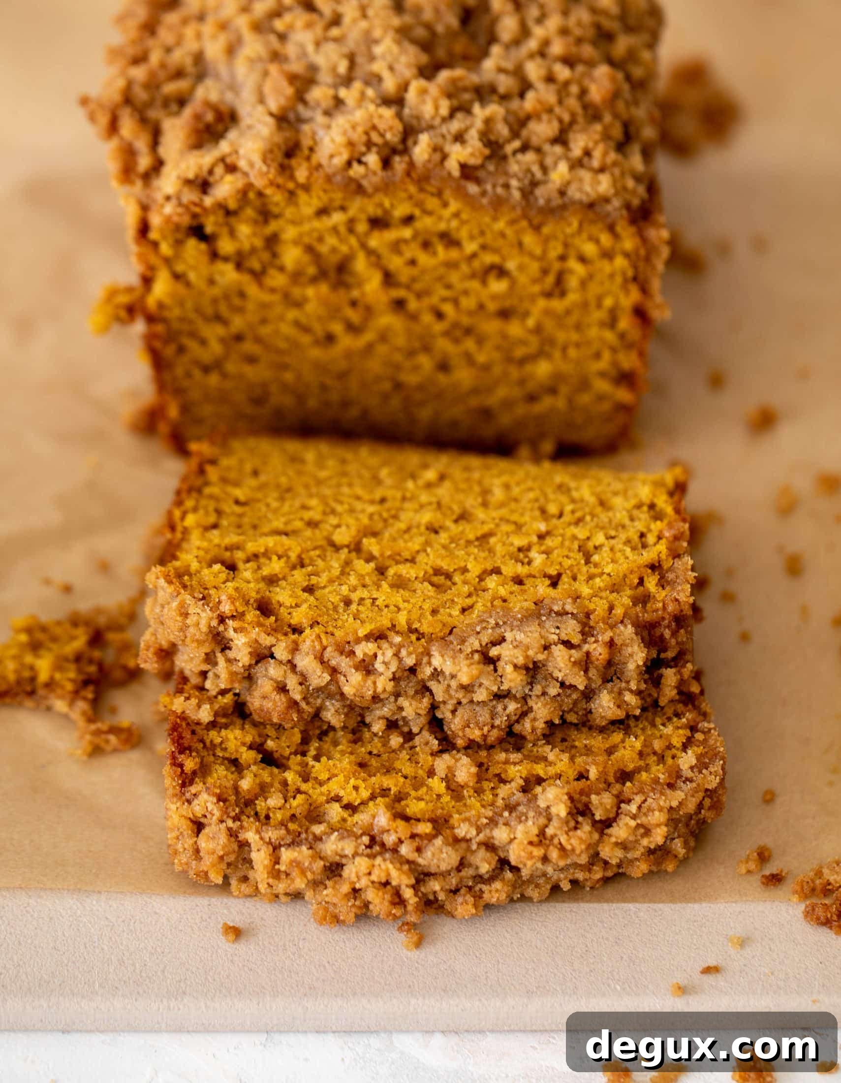 Spiced Pumpkin Bread with Chai Crumble Topping 2 pumpkin bread with chai crumble
