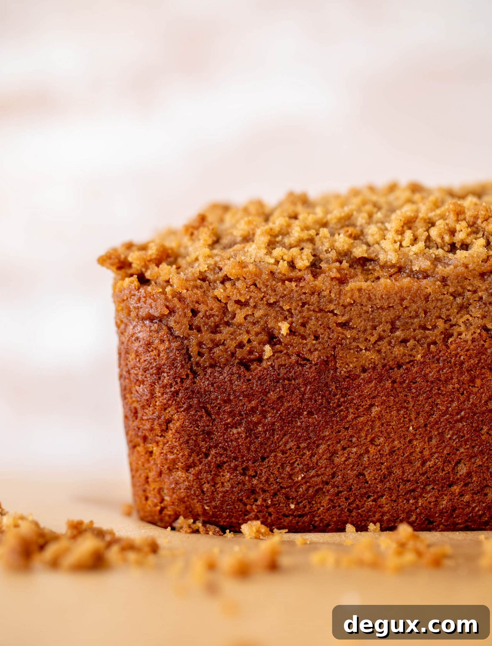 pumpkin bread with chai crumble