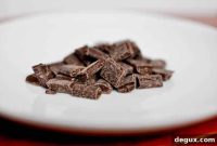 Chocolate Cherry Crispies Recipe — Chewy Chocolate Cherry Bars