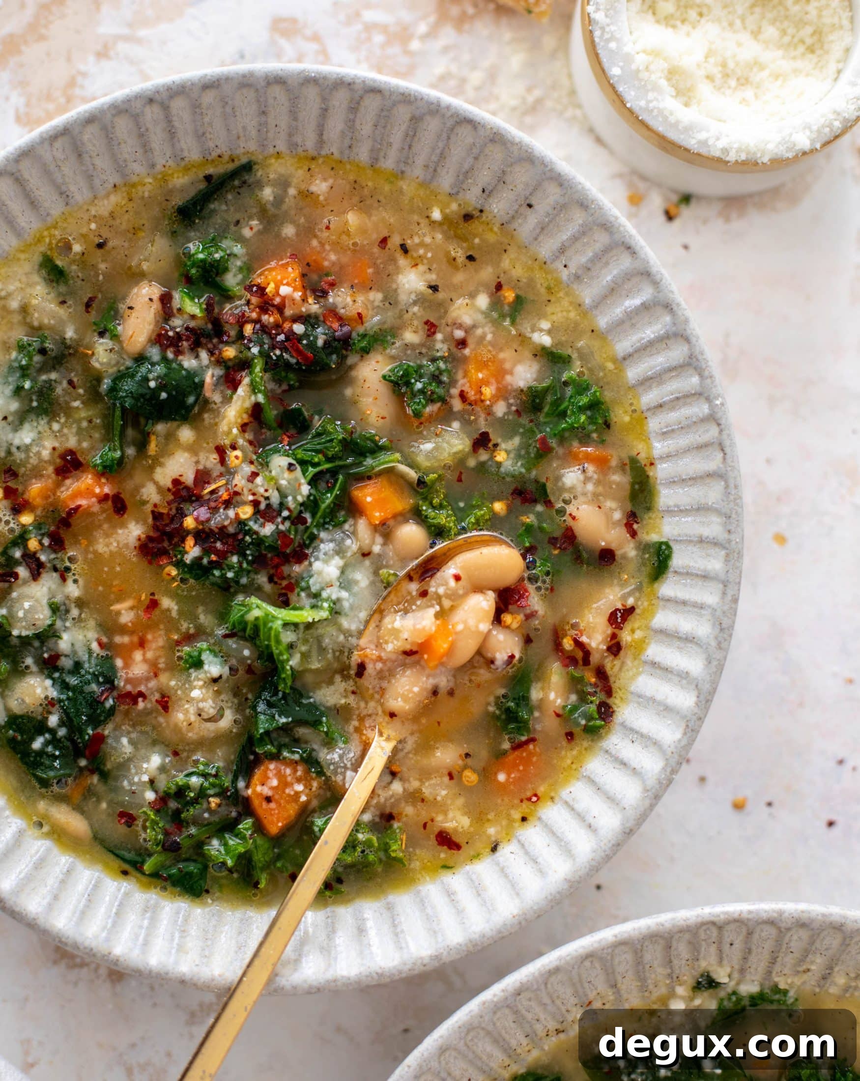Creamy White Bean and Greens Soup with Garlic and Lemon 10 cozy white bean kale soup