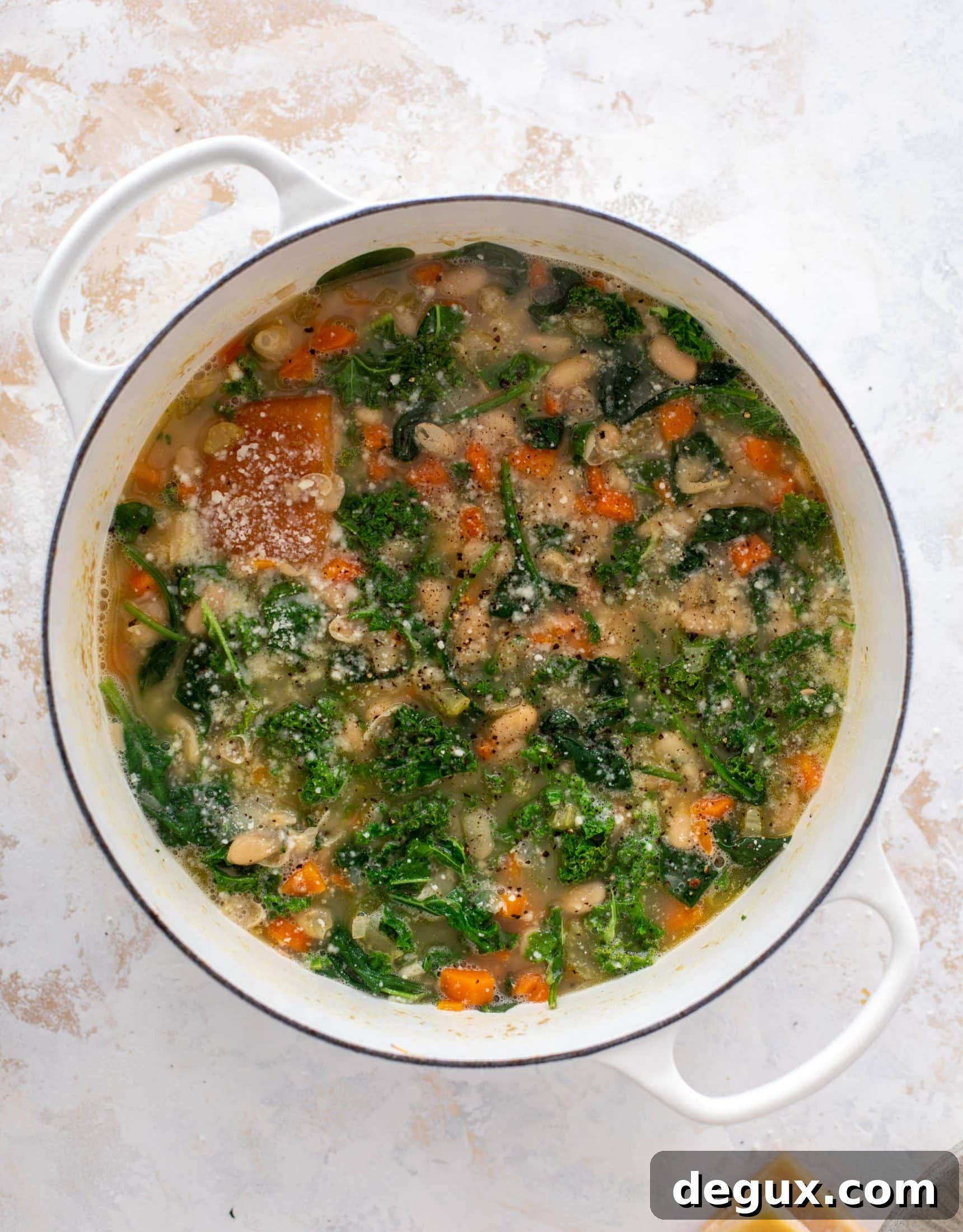 Creamy White Bean and Greens Soup with Garlic and Lemon 4 cozy white bean kale soup