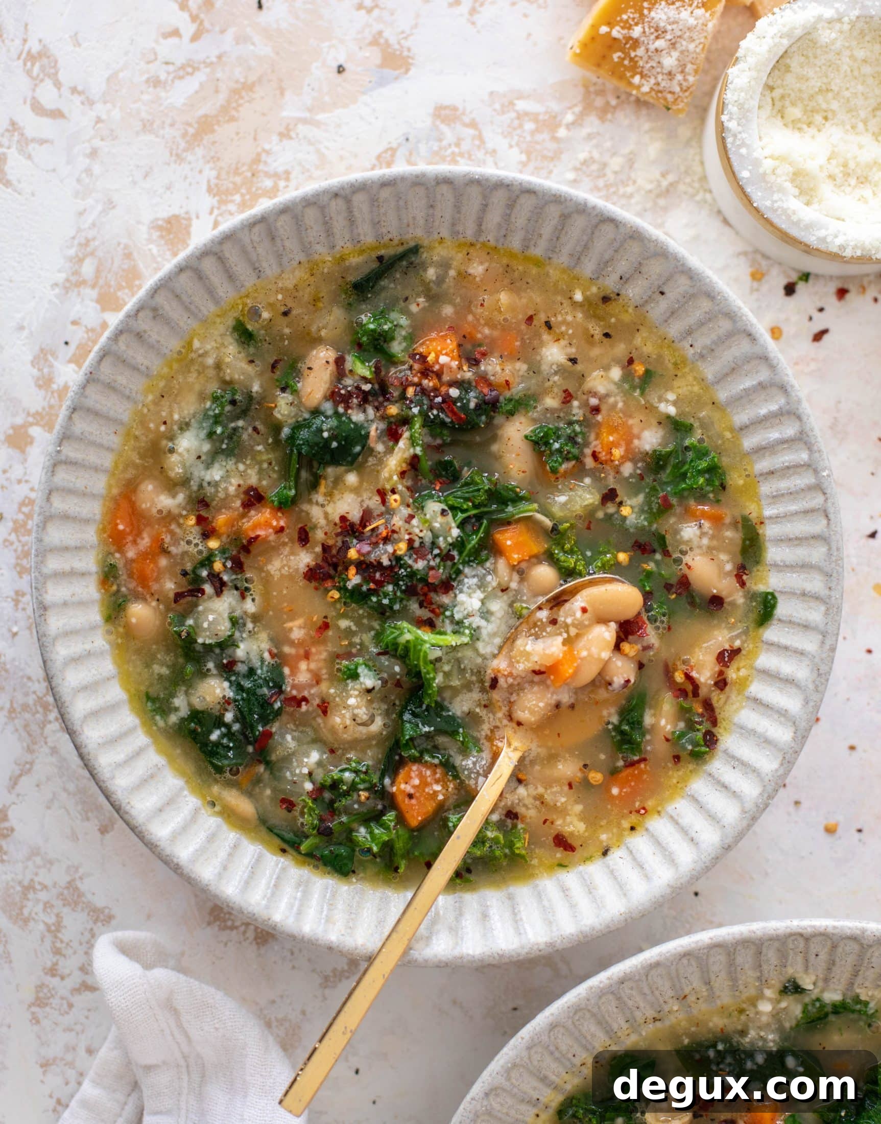 Creamy White Bean and Greens Soup with Garlic and Lemon 6 cozy white bean kale soup
