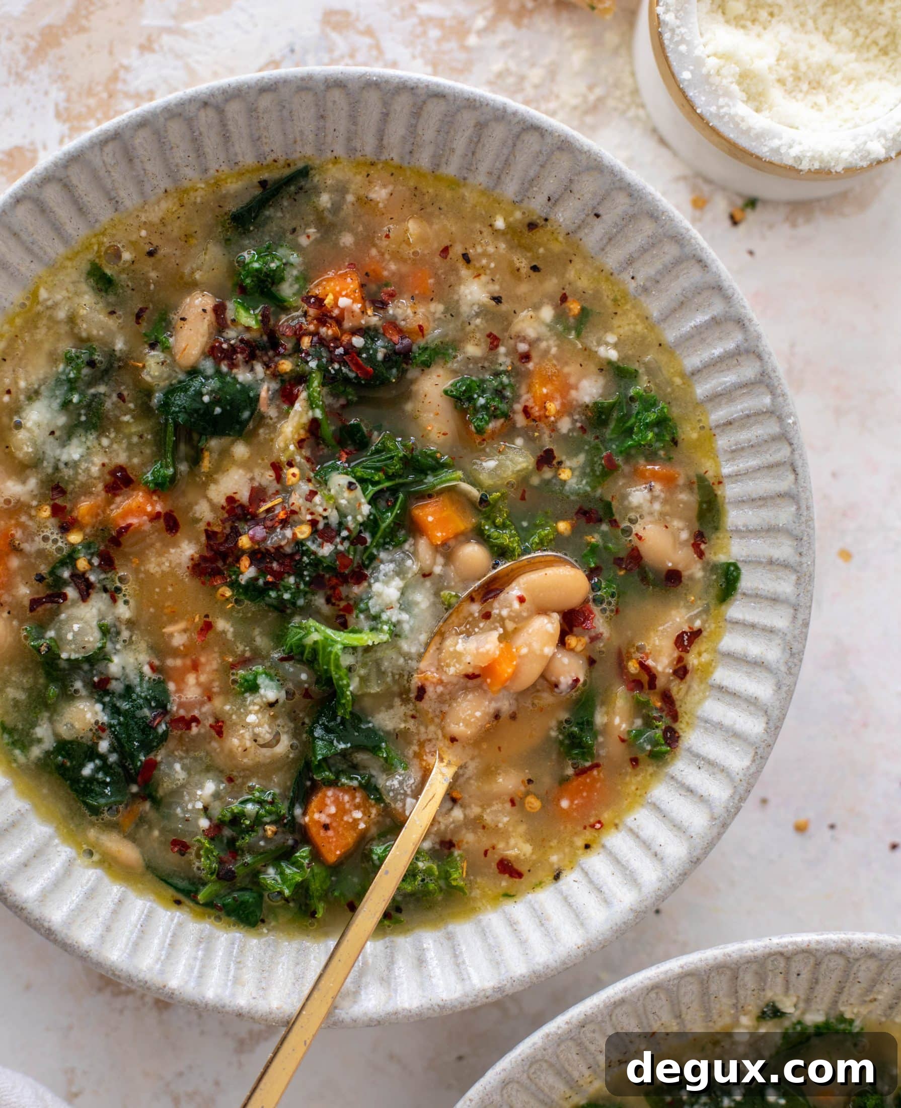 Creamy White Bean and Greens Soup with Garlic and Lemon 7 cozy white bean kale soup