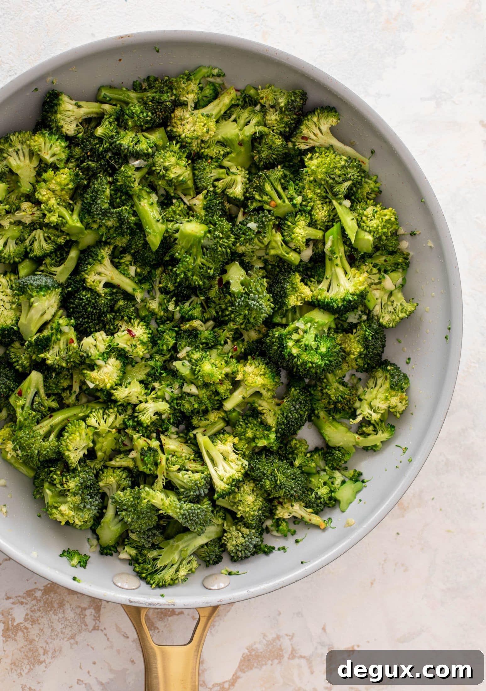Parmesan-Stuffed Broccoli Rolls: Savory Vegan Appetizer Recipe 4 parmesan broccoli roll