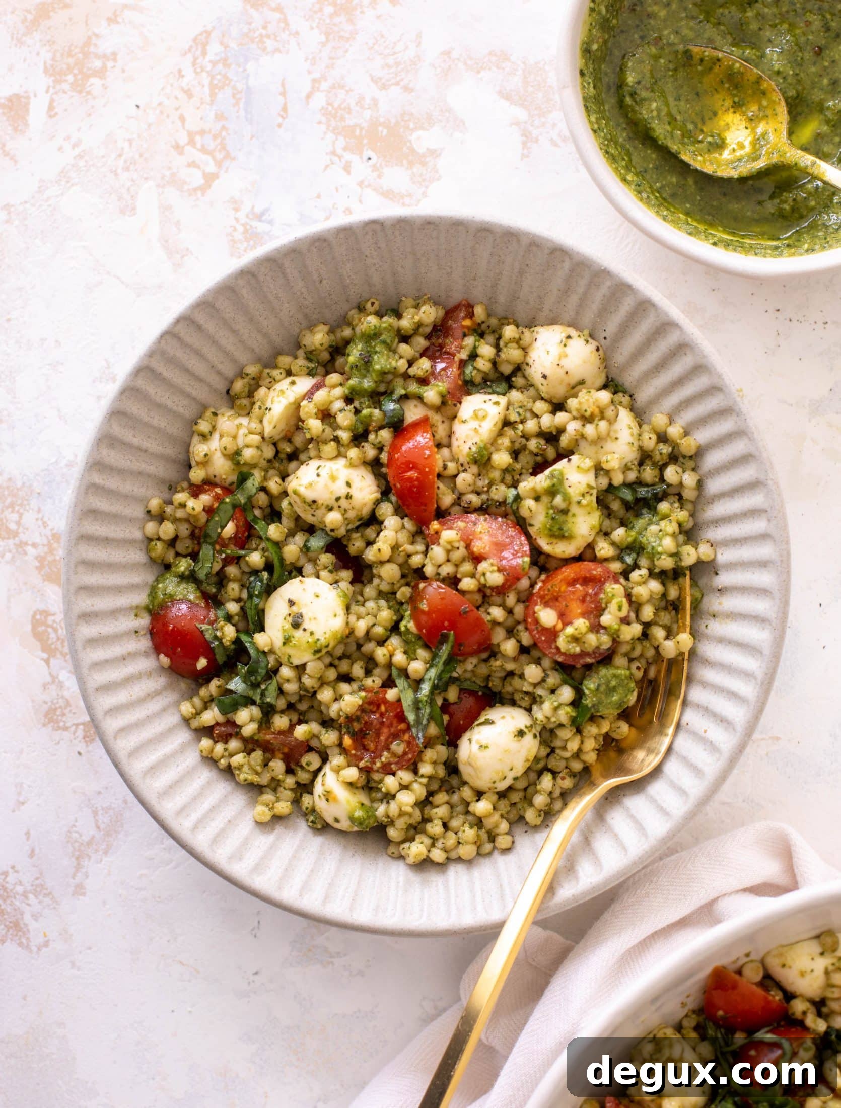 Pesto Caprese Couscous with Cherry Tomatoes & Mozzarella 11 easy caprese couscous