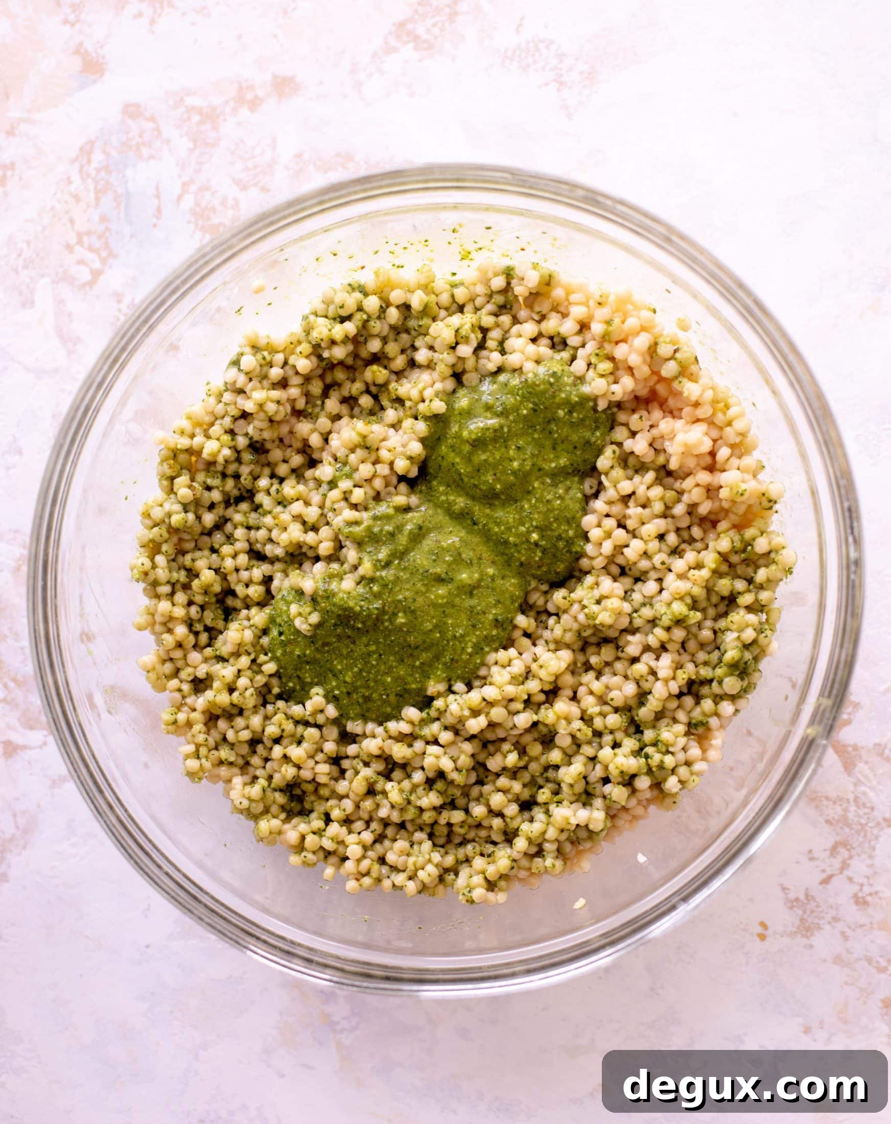 Pesto Caprese Couscous with Cherry Tomatoes & Mozzarella 4 easy caprese couscous
