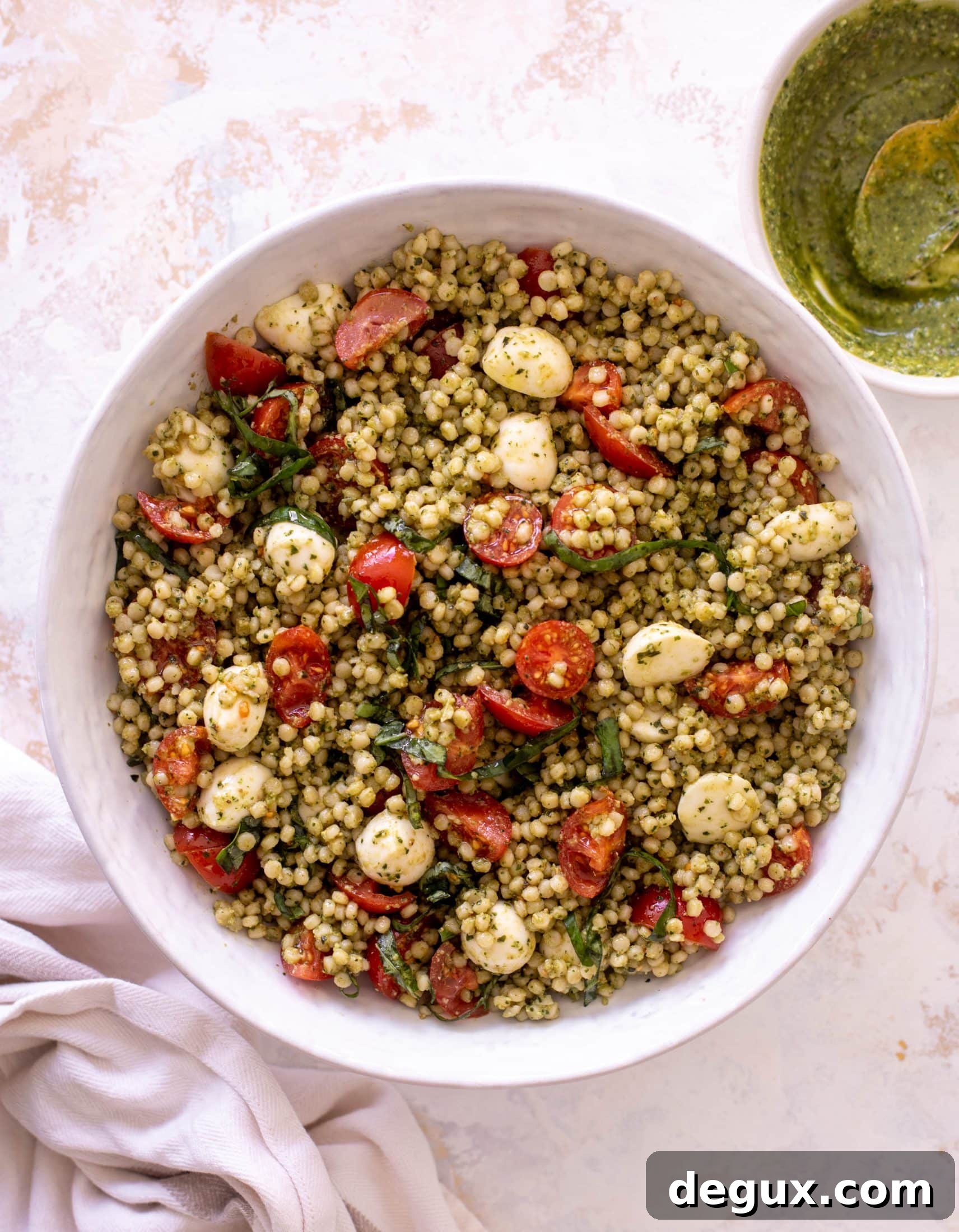 Pesto Caprese Couscous with Cherry Tomatoes & Mozzarella 7 easy caprese couscous