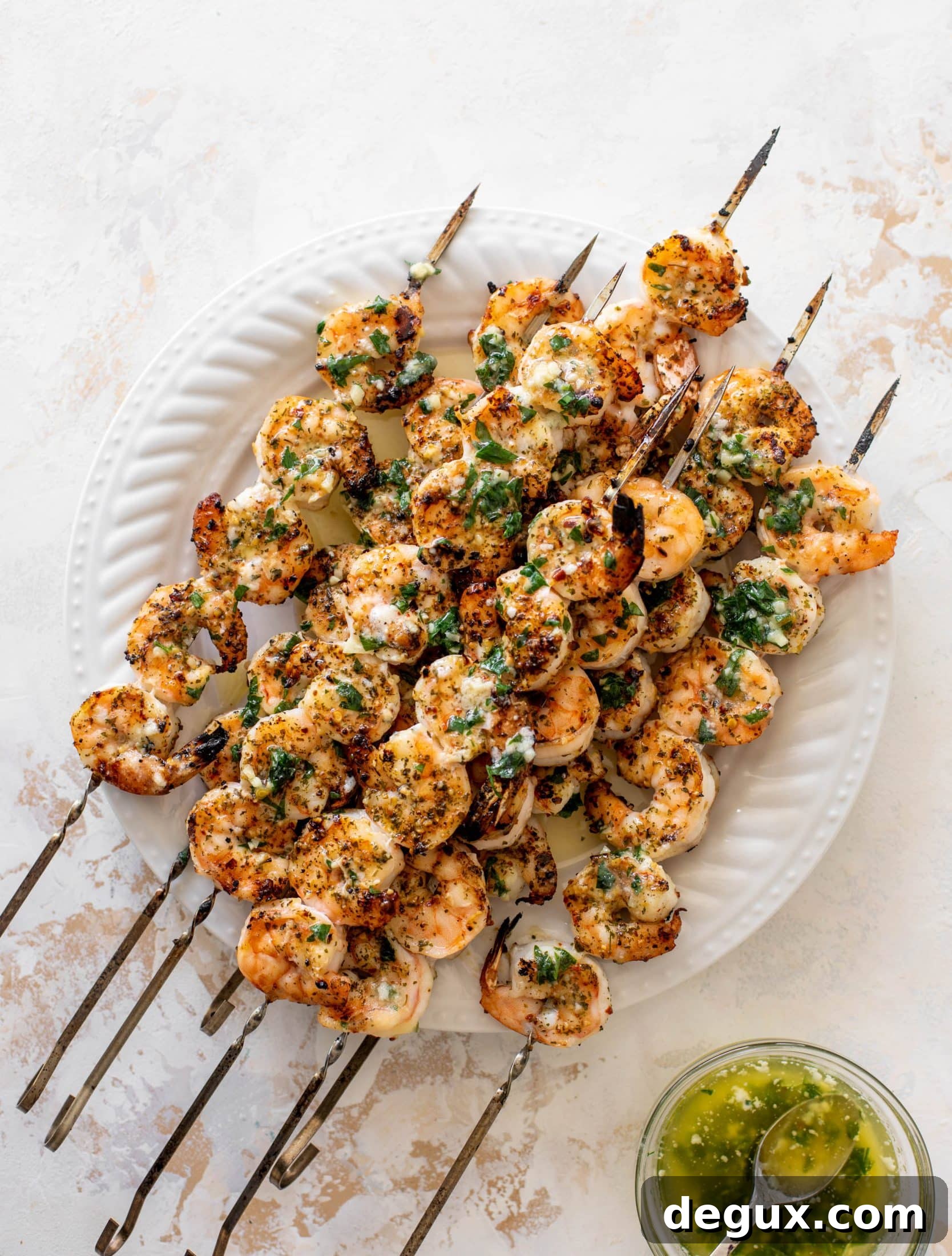 Grilled Garlic Butter Shrimp with Crispy Bread 4 garlic butter grilled shrimp and bread