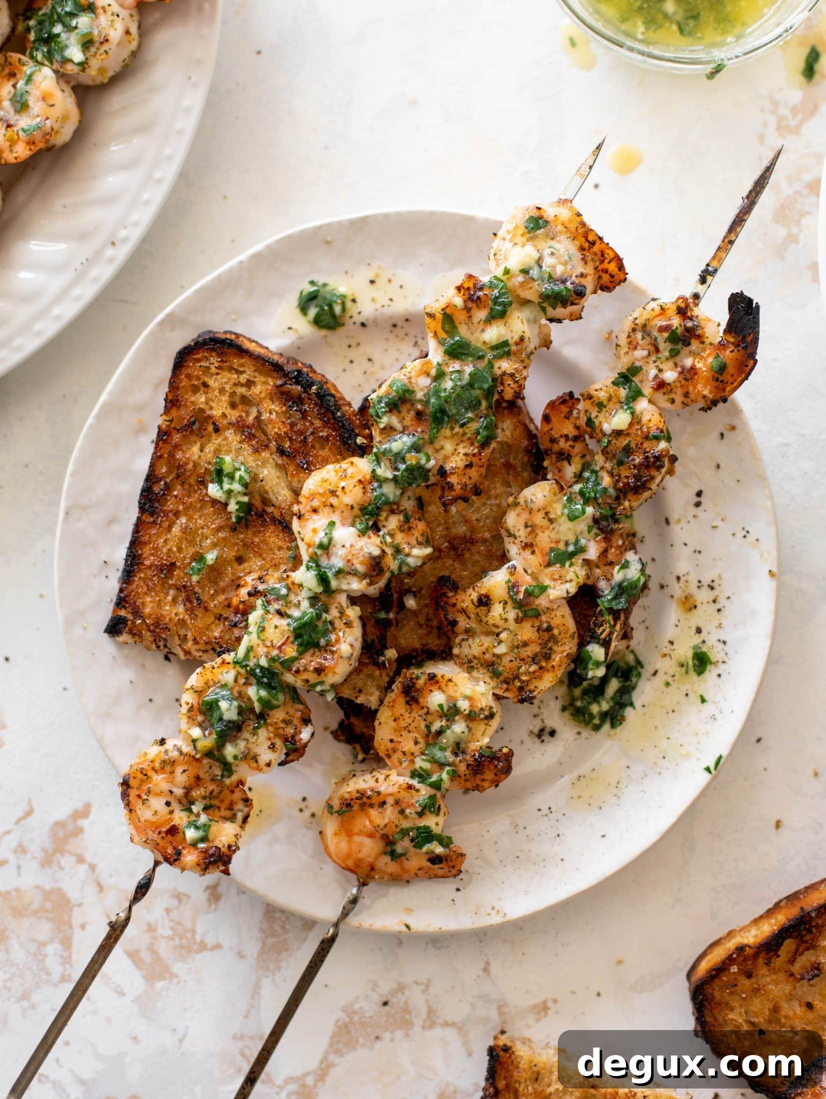 Grilled Garlic Butter Shrimp with Crispy Bread 9 garlic butter grilled shrimp and bread