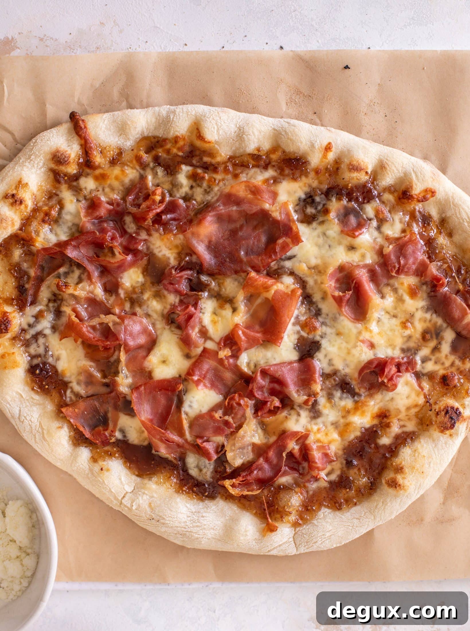 fig jam prosciutto pizza
